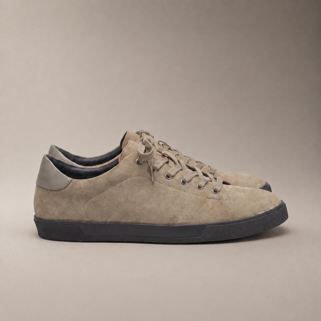 Men's Casual Lace-Up Sneakers