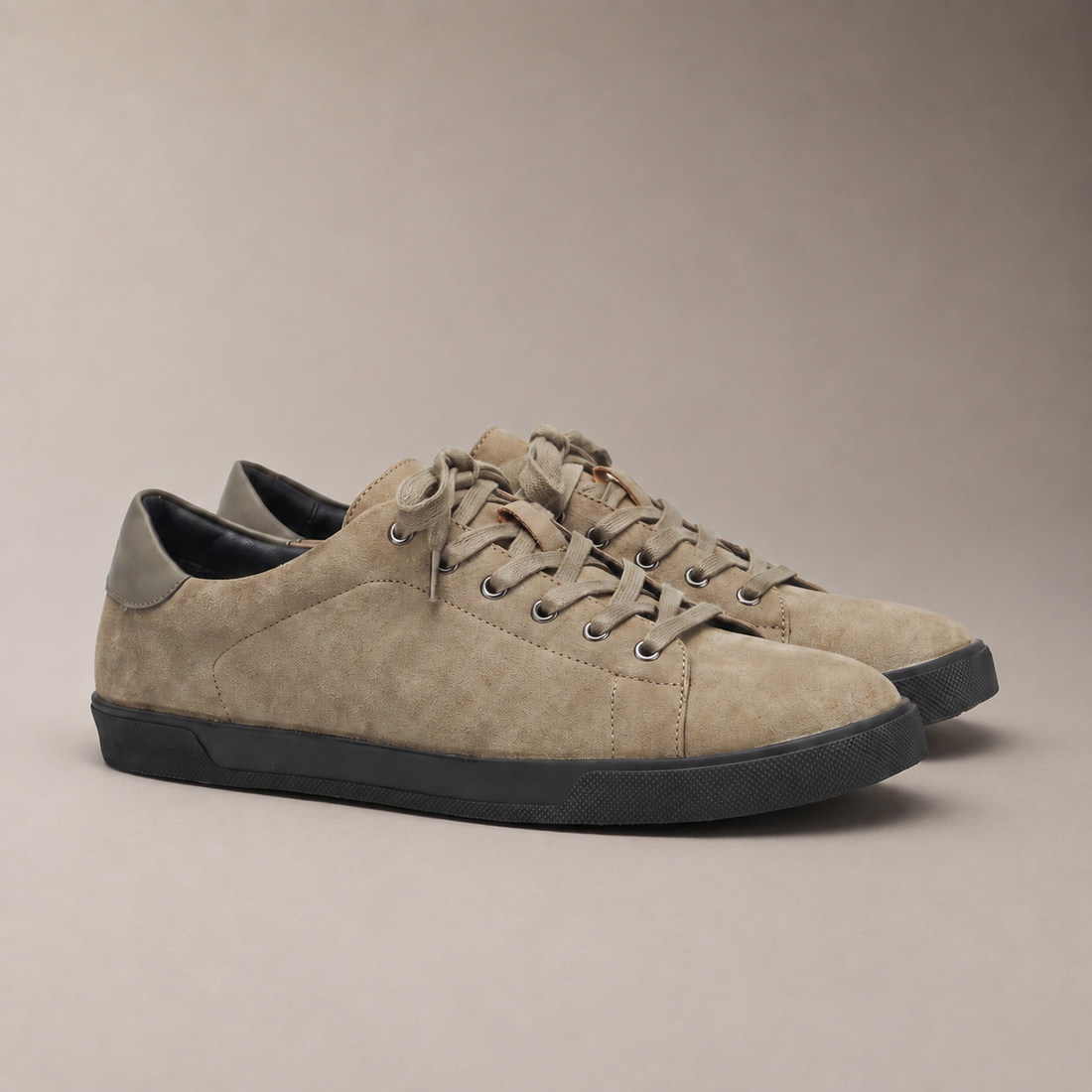 Men's Casual Lace-Up Sneakers