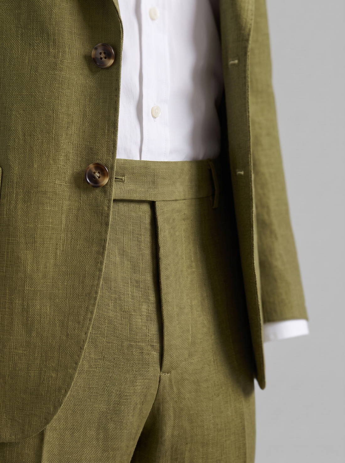 Men's Linen Slim-Fit Suit for Summer Weddings and Events