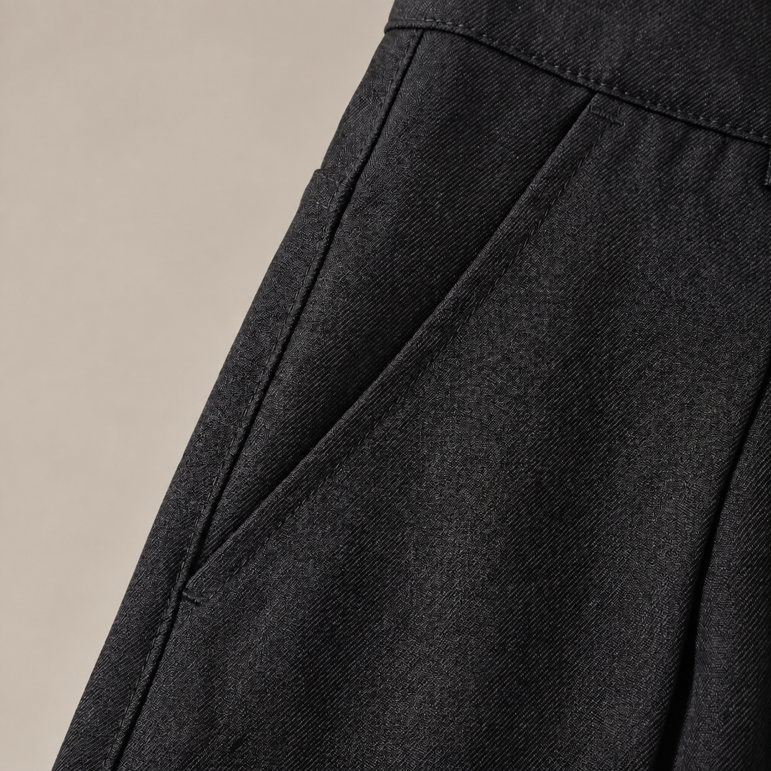 Men's Pleated Wide-Leg Tailored Trousers