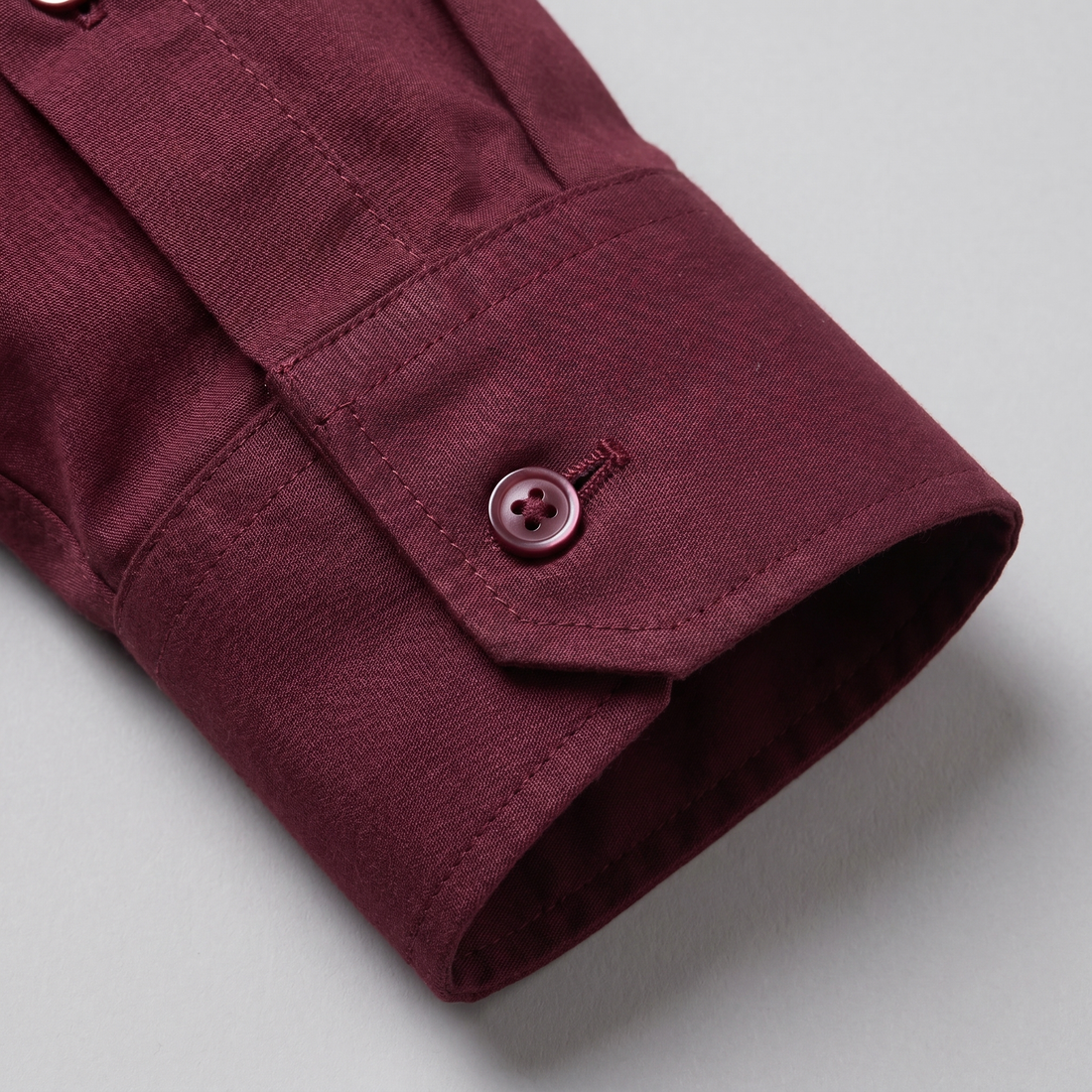 Men's Slim Fit Long-Sleeve Dress Shirt