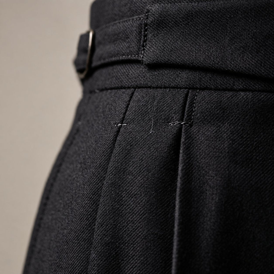 Men's Tailored fit Pleated Trousers