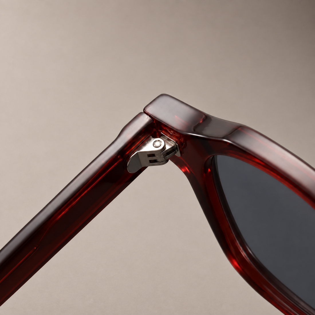 Men's Vintage Square Sunglasses with Dark Lenses