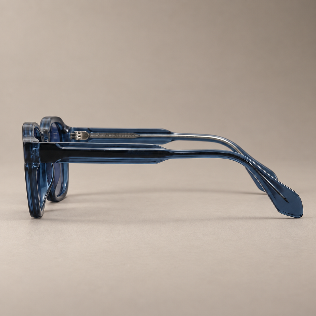 Men's Vintage Square Sunglasses with Dark Lenses