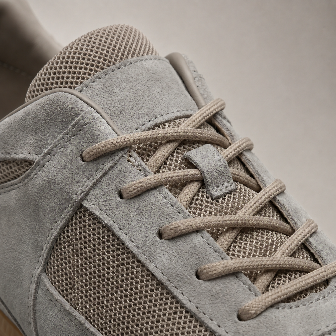 Men's Classic Low-Top Trainers