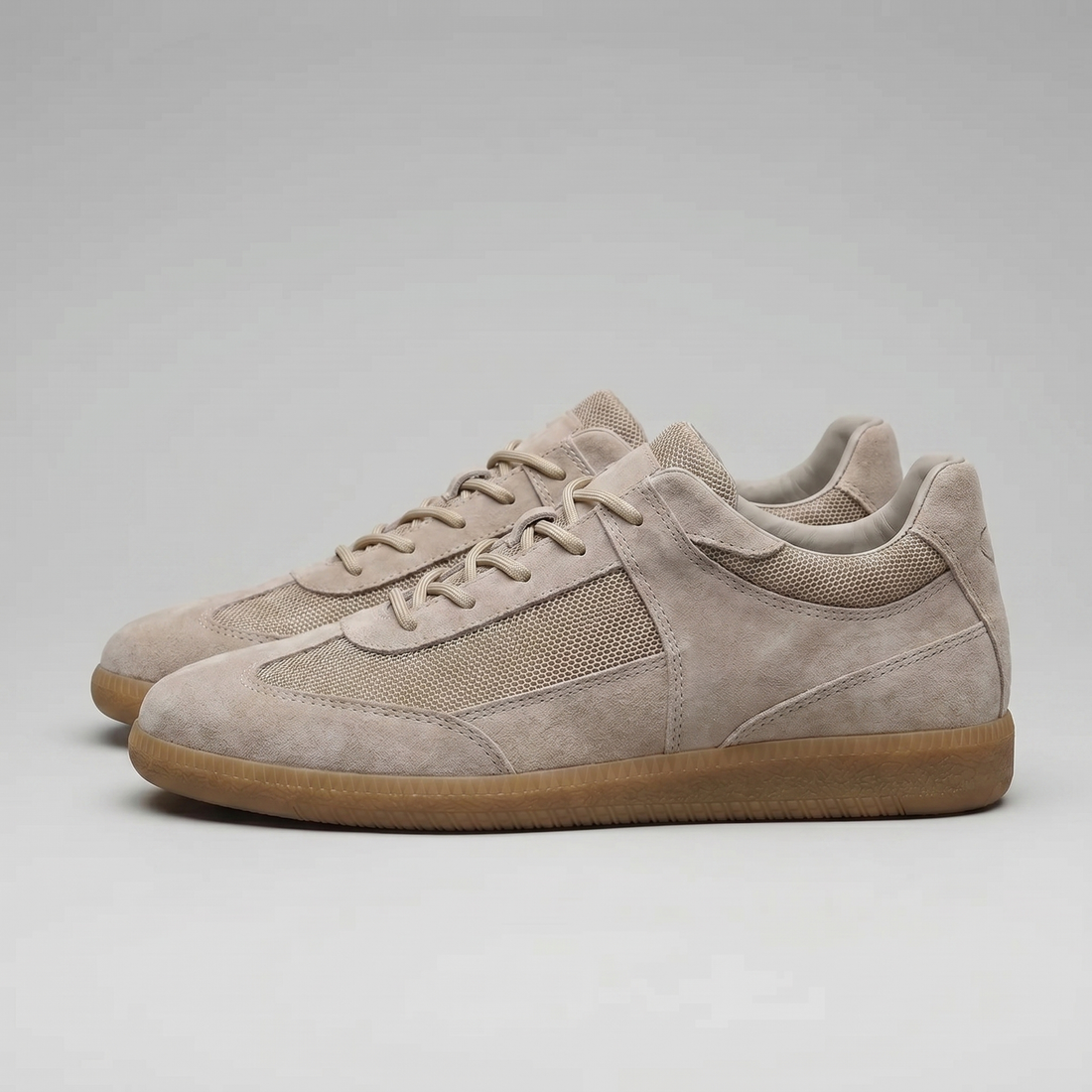 Men's Classic Low-Top Trainers
