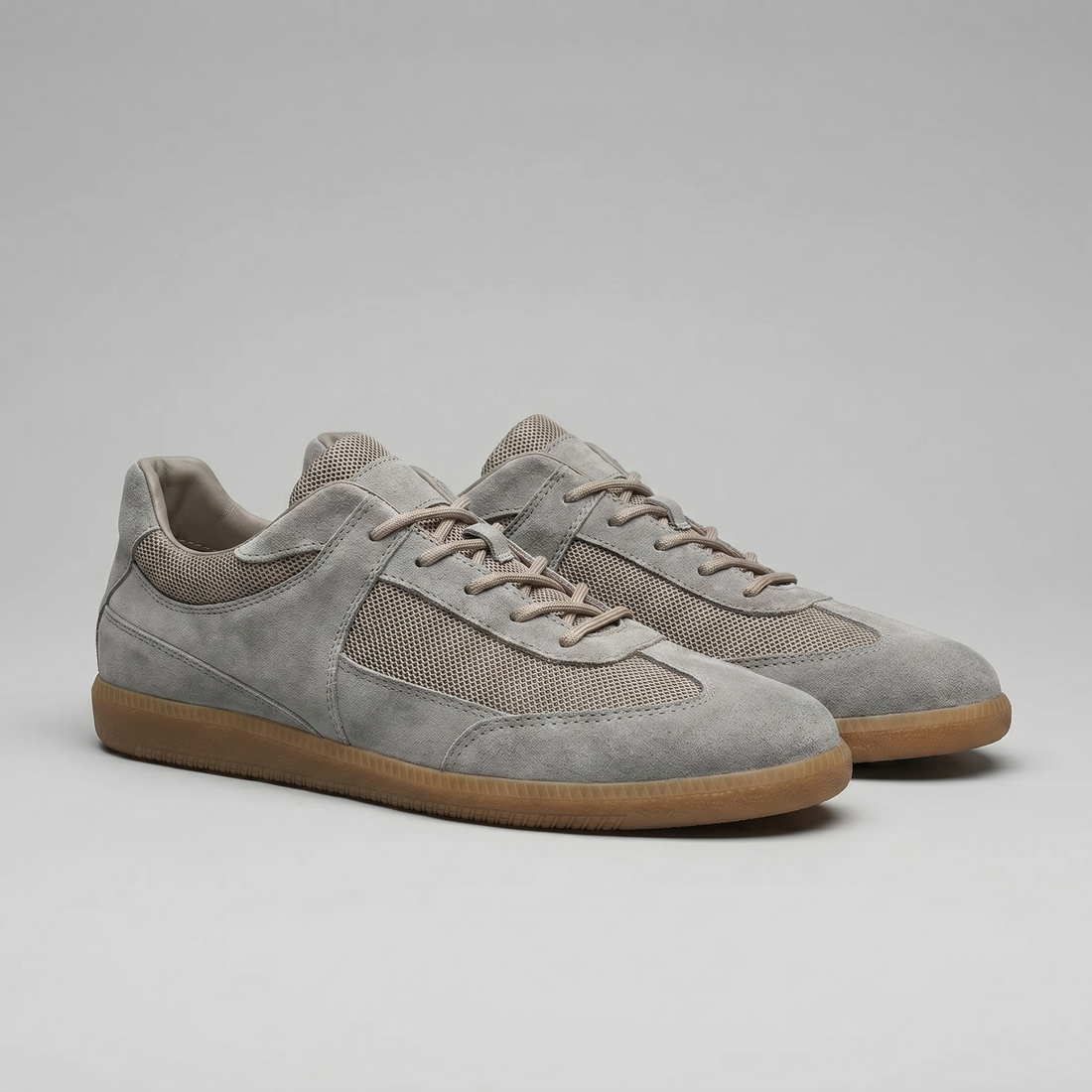 Men's Classic Low-Top Trainers