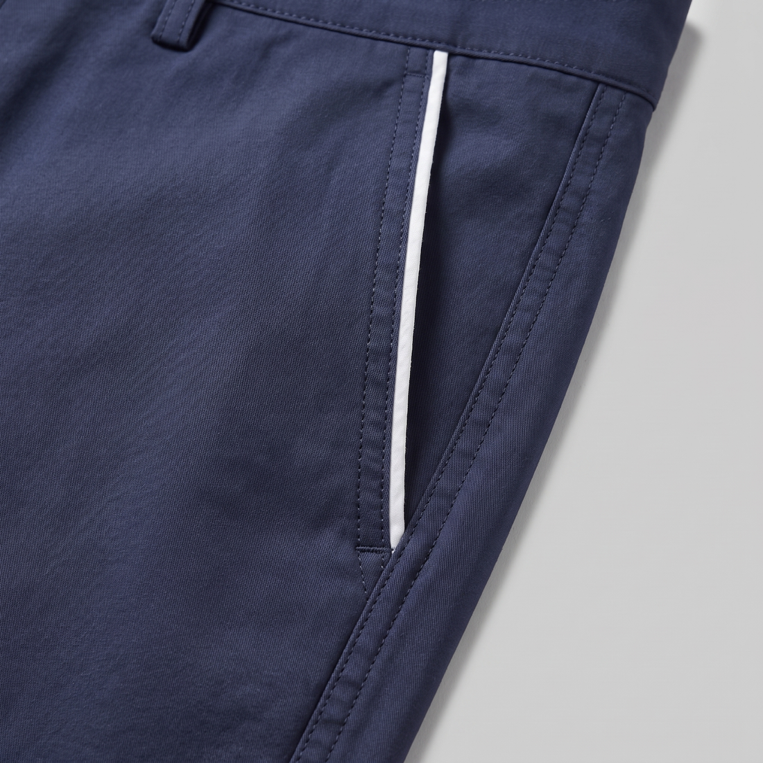 Men's Contrast Piping Chino Shorts
