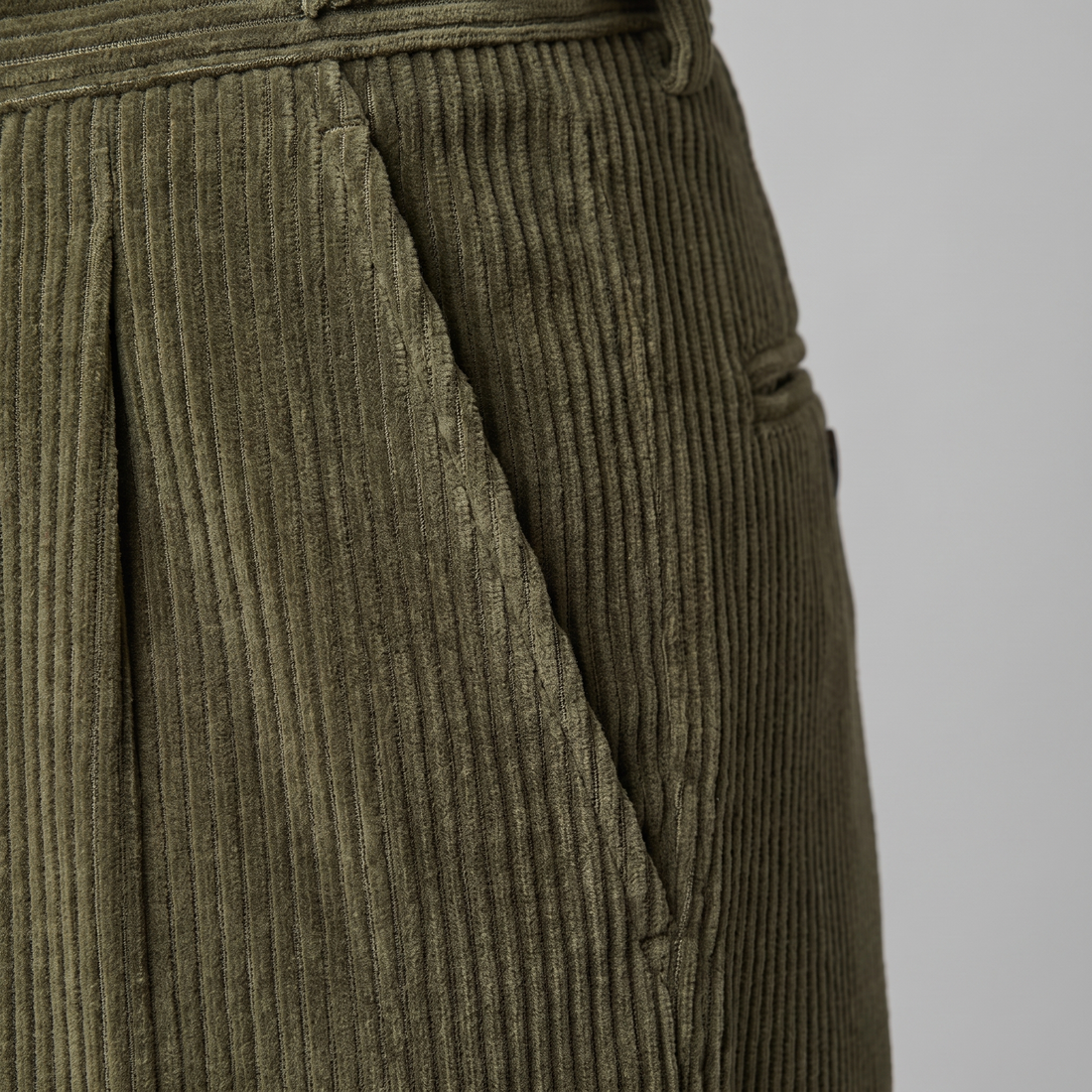 Men's Corduroy Pleated Trousers