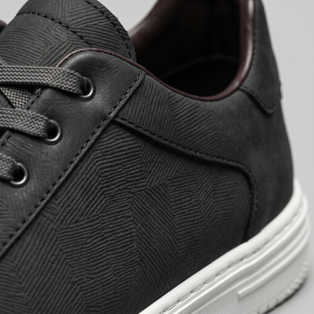 Men's Low-Top Casual Trainers