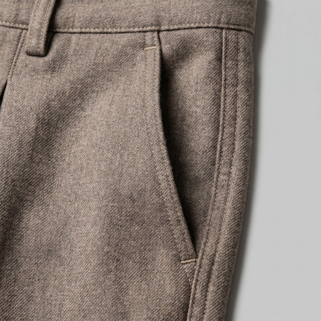 Men's Pleated Wide-Leg Tailored Trousers