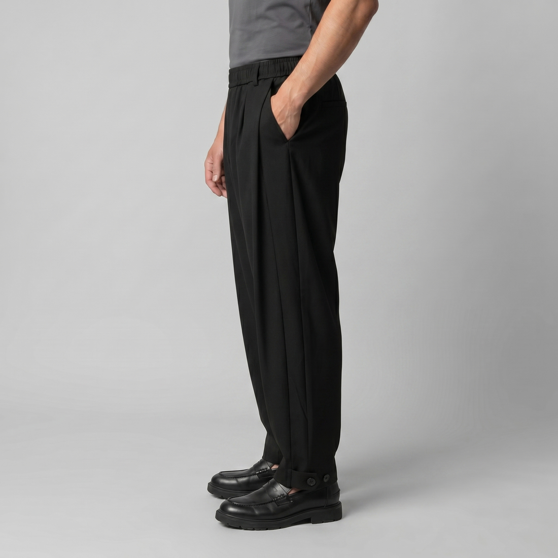 Men's Relaxed Drawstring Tapered Trousers