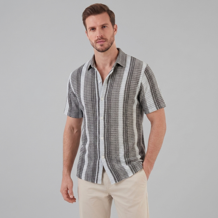Men's Short-Sleeve Striped Shirt