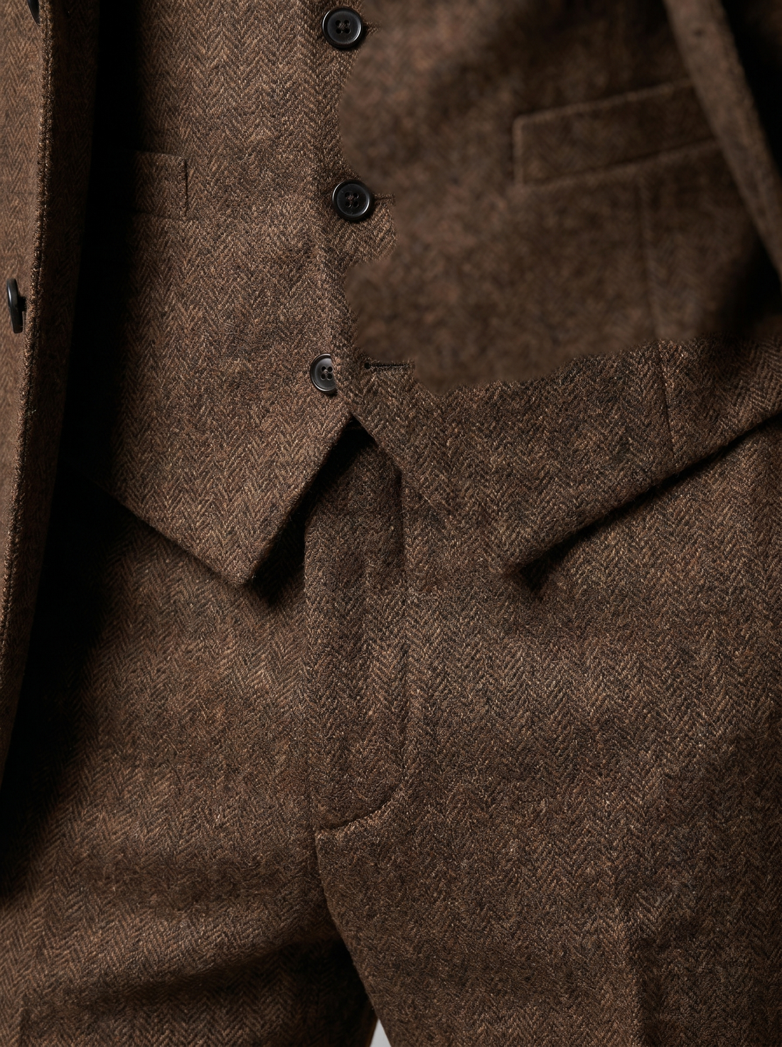 Men's Slim Fit Three-Piece Suit with Vest for Weddings