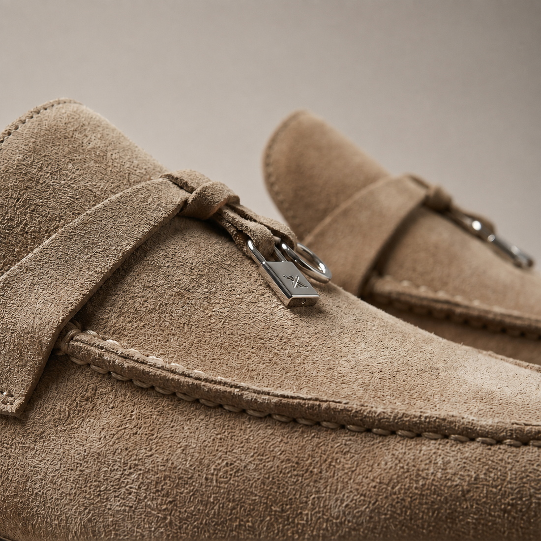 Men's Suede Metal Buckle Loafers