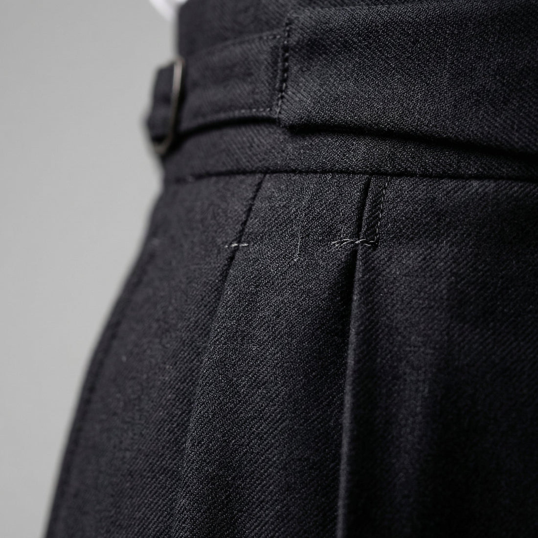 Men's Tailored fit Pleated Trousers